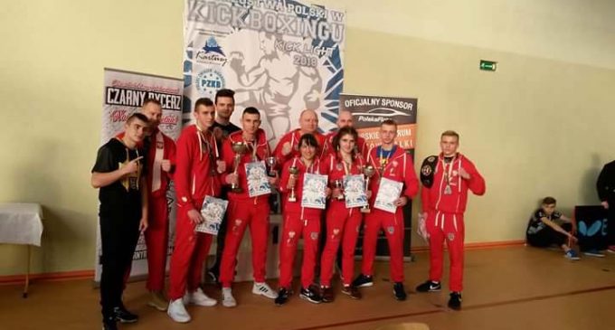 SIEDEM MEDALI KICKBOXERÓW WICHRU NA MISTRZOSTWACH POLSKI W KICK LIGHT
