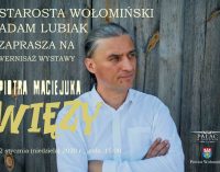 Chrzęsne. Wernisaż wystawy Piotra Maciejuka