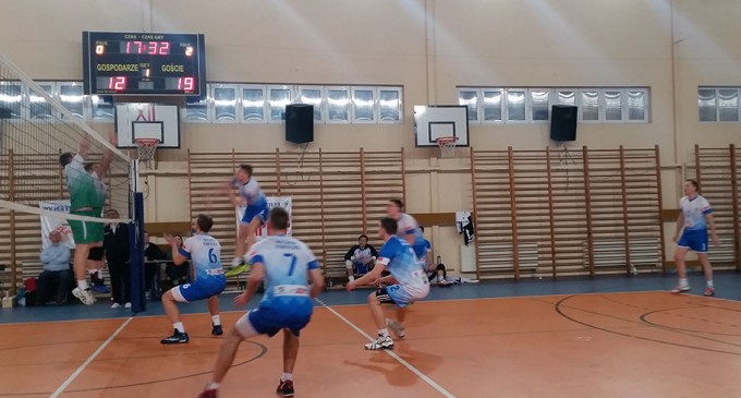 Wicher pokonał Siatkarza