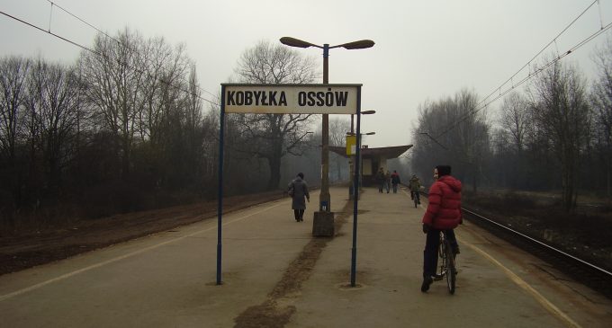Zamknięty przejazd w Ossowie